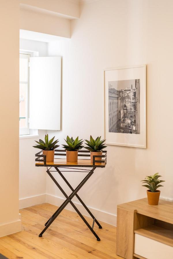 Appartamento Alfama Chic Penabuquel Lisbona Esterno foto