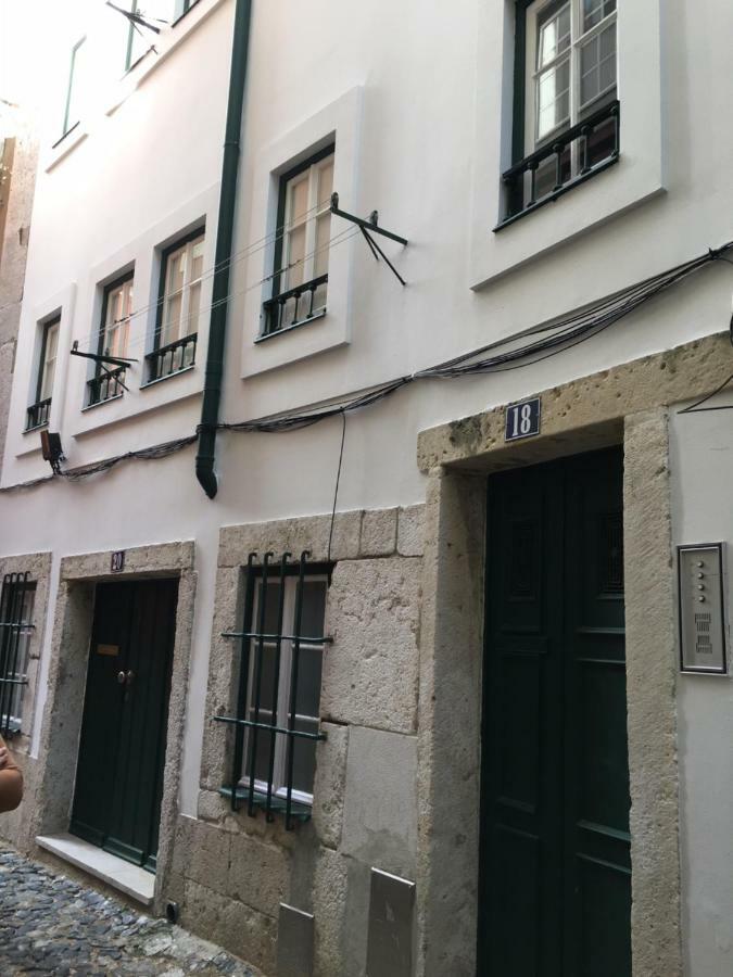 Appartamento Alfama Chic Penabuquel Lisbona Esterno foto
